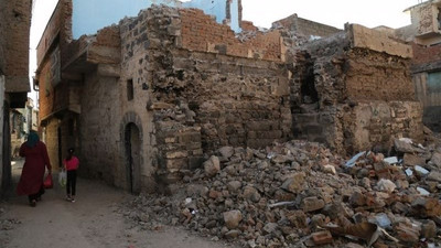 Sur'da tarihi yapılar yıkılıyor: Yıkmakla bir şeylerin değişmediğini görmek lazım