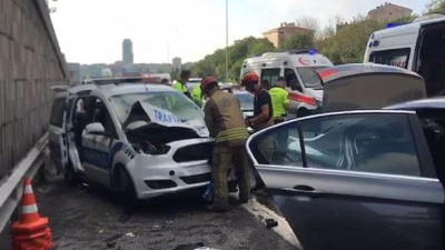 İstanbul'da polis aracı ile otomobil çarpıştı: Yaralılar var