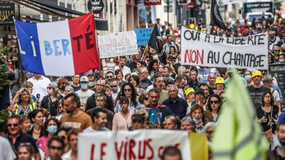 Fransa'da Corona protestoları: İki aşı merkezi saldırıya uğradı