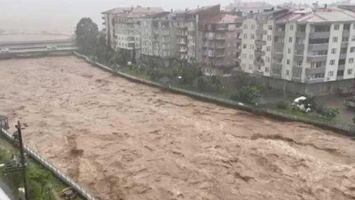 CHP'li Özkan: Artvin'de felaket geliyorum dedi, belediyemiz önlem için çabaladı, sorumlular görmedi