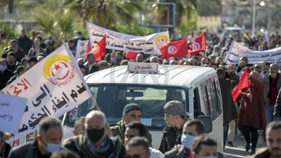 Tunus'ta iki milletvekili gözaltına alındı