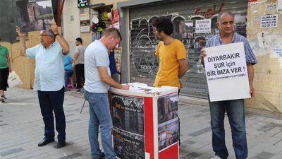 Sur için İstanbul'da açılan standa yoğun ilgi