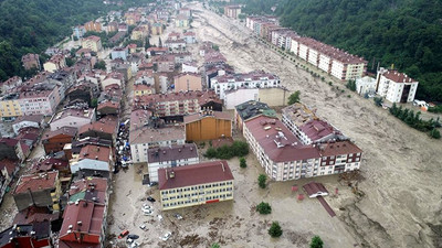 İnsan eliyle sel felaketi: Ölü sayısı 64'e ulaştı