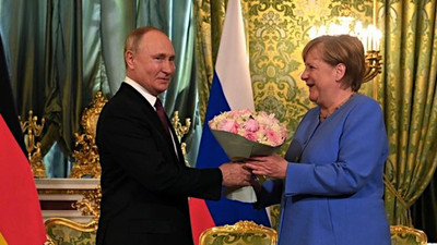 Merkel-Putin zirvesinde Afganistan ve Navalni atışması