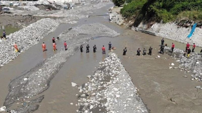 Sel felaketinde kayıp 16 kişiyi arama çalışmaları sürüyor