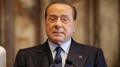 84 yaşındaki Silvio Berlusconi hastaneye kaldırıldı