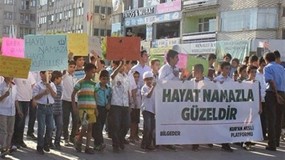 6 yaşındaki çocuklara namaz yürüyüşü