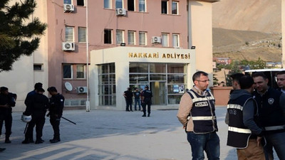 Tutuklama gerekçesi: İki ülke sınırına yakın olma