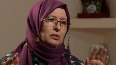 Feminist yazar Berrin Sönmez: Medya şiddetle mücadeleyi zorlaştırıyor