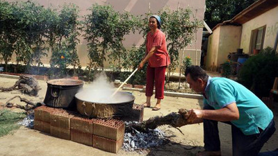 Karpuzu satamayınca pekmezini yaptılar