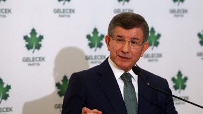 Davutoğlu'ndan Erdoğan'a: 'S-400'ler ABD'yi tatmin etmek için mi depoda bekletiliyor?'