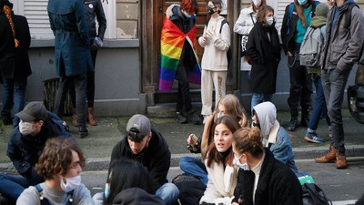 Fransa Eğitim Bakanlığı'ndan trans öğrenciler için farkındalık genelgesi