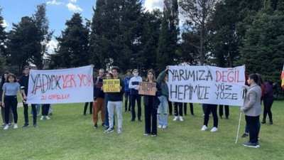 Boğaziçi Üniversitesi öğrencileri online eğitimi protesto etti