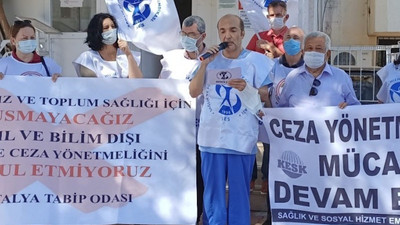 Aile hekimleri sözleşmesi ve ödeme yönetmenliği birçok kentte protesto edildi