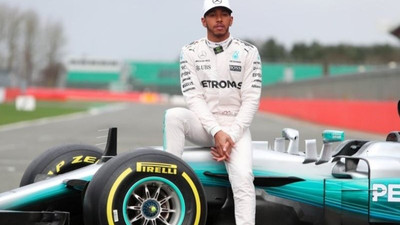 Formula 1 pilotu Lewis Hamilton Türkiye Grand Prix'sine cezalı başlayacak