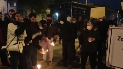 Kocaeli'de zamlardan bunalan halk gece eylemi yaptı, faturaları yaktı