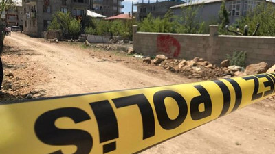 İzmir'de boş arazide vücut parçaları ve tıbbi atıklar bulundu