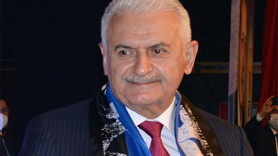 Köydeki teyzeden Binali Yıldırım'a: Evladım, sen bakan olmuşsun ama cahil kalmışsın