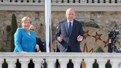 Merkel: Almanya'da Başkanlık Sistemi düşünmüyoruz