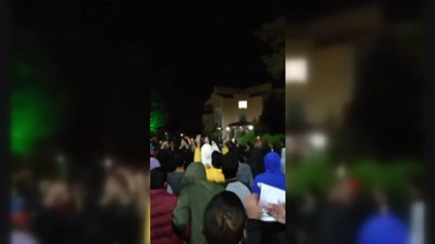 Van’da öğrenciler yemek ve yurt zamlarını protesto etti