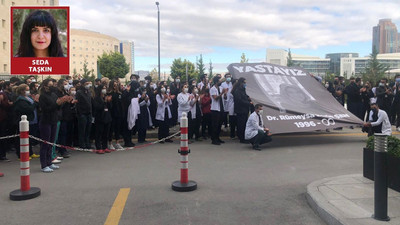 Sağlık çalışanları ölen arkadaşları için eylemde: Tükenmiş bir hekimin hastası olmak ister misiniz?