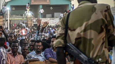 Sudan'da olağanüstü hal ilan edildi