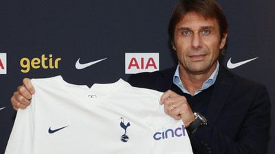 Tottenham'ın yeni teknik direktörü Antonio Conte oldu