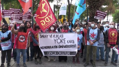 İzmir'de öğrenci protestosu: Saray kuklası YÖK'ü tanımıyoruz