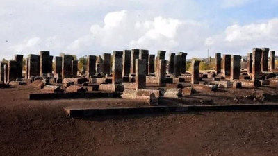 Ahlat'taki kazılarda 30'a yakın çocuk mezarı bulundu