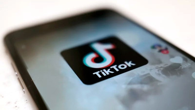 TikTok’ta gördüğü ‘yardıma ihtiyacım var’ işaretini yapan kız çocuğu kurtarıldı