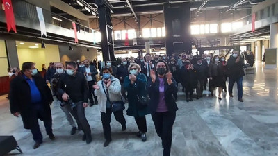 CHP'liler Kılıçdaroğlu'na hakaret eden AKP'li meclis üyesini protesto etti