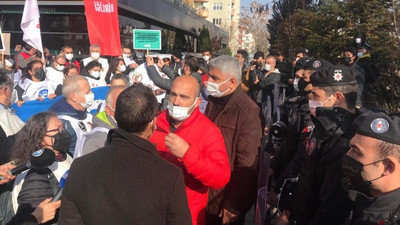 Polis engeline rağmen 'Beyaz Yürüyüş'teki hekimler açıklama yaptı