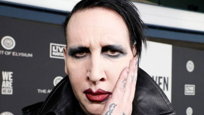 Cinsel saldırı suçuyla yargılanan Marilyn Manson'ın evine polis baskını