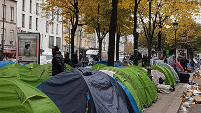 Paris'te göçmenlere kılıçla saldırı: En az 2 yaralı