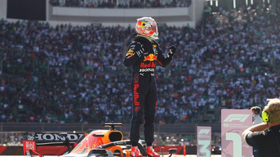 Formula 1'de şampiyon Max Verstappen