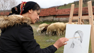 Kanser hastası oğlu ölünce resme başladı, ilk sergisini SMA'lı bebek için açtı