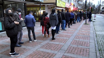 İstanbul'da nöbetçi eczane kuyruğu