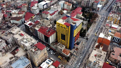 Maraş'taki 'Dünyanın en saçma binası' yıkılıyor