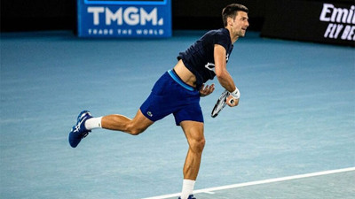 Tenisçi Djokovic Avustralya'da yine gözaltı merkezine götürüldü