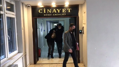 Arkadaşını, 'annesine kötü davranıyor' diye çekiçle öldürdü