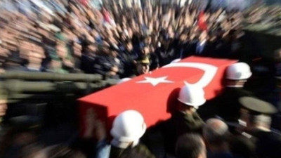 Hakkari'de bir asker el bombasının patlamasıyla yaşamını yitirdi