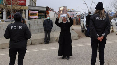 Kayıp üniversite öğrencisi Gülistan Doku için yapılan oturma eylemi 18'inci gününde