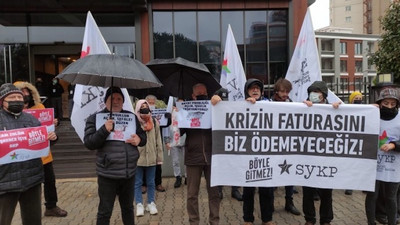 Kadıköy'de zam protestosu: Faturaları yaktılar