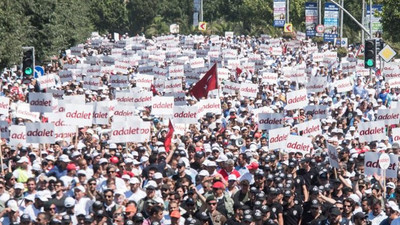 'Hukuk devleti'nin işleyişinden memnun olmayanların oranı yüzde 50’yi aştı