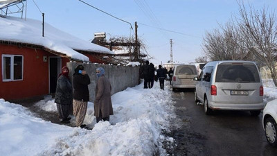 Annesiyle tartışan babasını tüfekle öldürdü