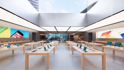 Avustralya'da Apple Store soygunu: Ne bulduysa almış