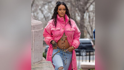 Ünlü şarkıcı Rihanna hamile olduğunu duyurdu