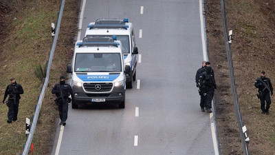 Almanya'da iki polisi öldüren saldırganlar tutuklandı