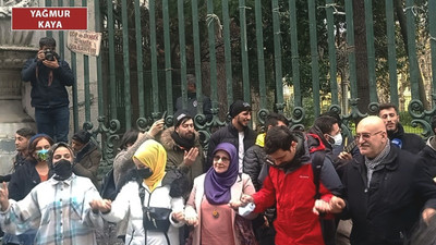 Sokak müzisyenlerine yönelik polis engeli Kürtçe şarkılarla protesto edildi