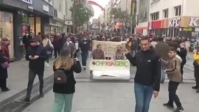 Akaryakıt zamlarını 'taş devri' arabasıyla protesto ettiler